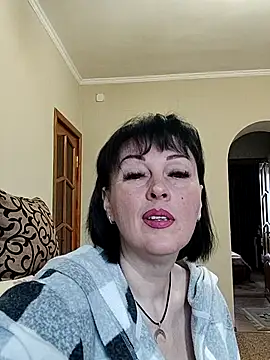 HelgaDennis online show from April 20, 2026, 4:15 am