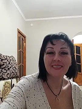 HelgaDennis online show from April 22, 2026, 7:09 pm