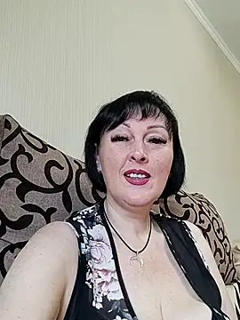 HelgaDennis online show from July 19, 2026, 6:44 am