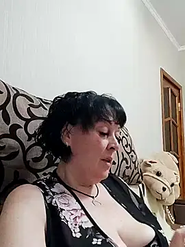 HelgaDennis online show from July 22, 2026, 2:35 am