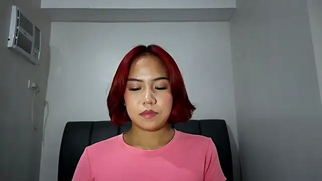 misscutee online show from May 11, 2026, 2:45 pm