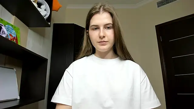 OhMyAlice online show from April 18, 2026, 3:47 pm