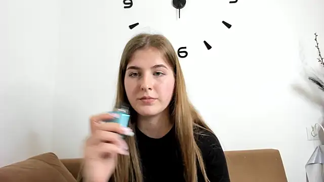 Snapshot of OhMyAlice chatting on March 28, 2026, 9:16 pm OhMyAlice online show from March 28, 2026, 9:16 pm