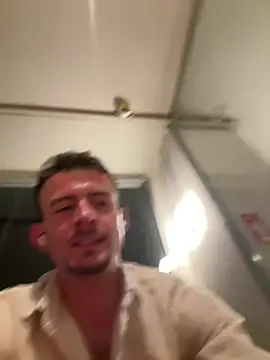 globalfucker34 online show from July 3, 2026, 8:04 pm