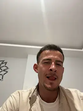 globalfucker34 online show from May 24, 2026, 5:57 pm