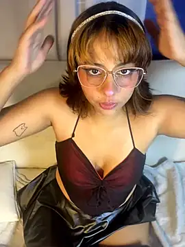 LeylaKnox online show from March 27, 2026, 1:23 pm