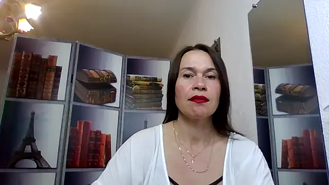 Selena Moo online show from May 6, 2026, 8:18 am