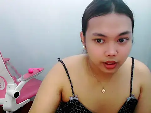Gel Huge Butt online show from April 28, 2026, 10:47 pm