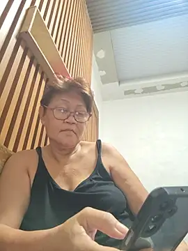Sunflower1956 online show from July 27, 2026, 9:11 pm