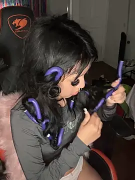 makeDollywet online show from April 15, 2026, 6:56 pm