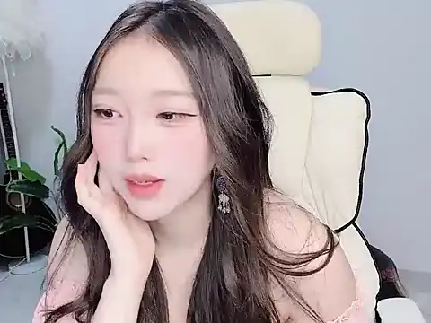 Snapshot of Yukiy8877 chatting on March 23, 2026, 9:25 pm Yukiy8877 online show from March 23, 2026, 9:25 pm