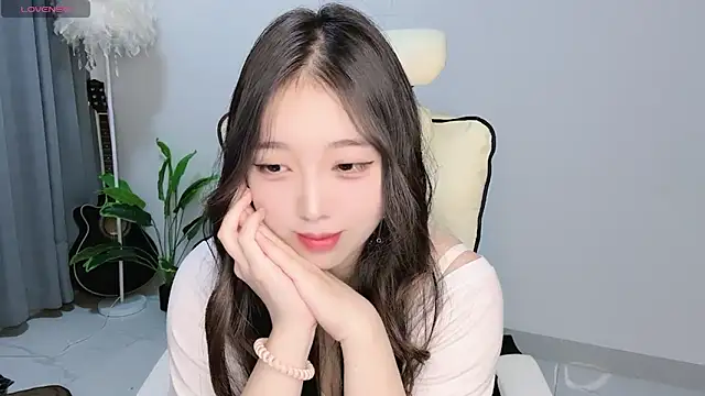 Snapshot of Yukiy8877 chatting on March 26, 2026, 10:02 am Yukiy8877 online show from March 26, 2026, 10:02 am