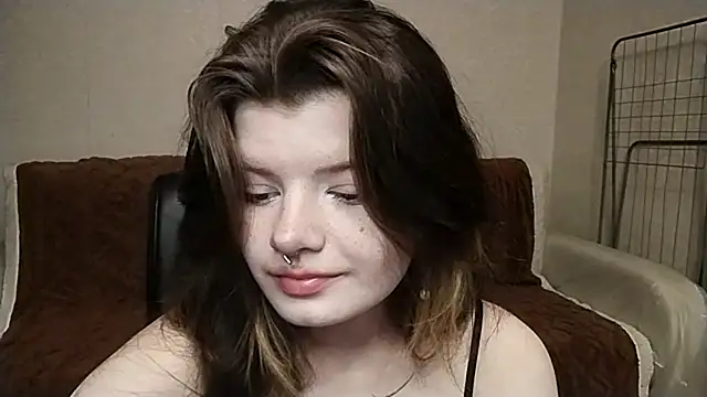 Eva Ange online show from May 4, 2026, 4:54 pm