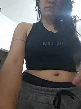 Gia-and-Lara online show from June 19, 2026, 1:06 pm