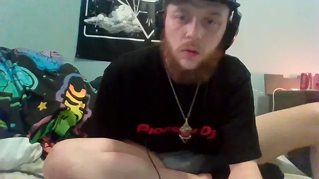 alejandro69420 online show from June 18, 2026, 5:07 pm