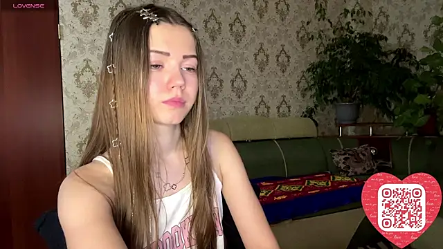 ElmiraDabato online show from July 26, 2026, 3:24 am