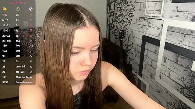 ElmiraDabato online show from July 18, 2026, 12:14 pm