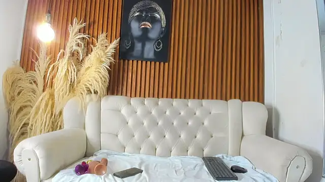 Snapshot of Brenda_Thomp chatting on June 13, 2026, 3:37 am Brenda Thomp online show from June 13, 2026, 3:37 am