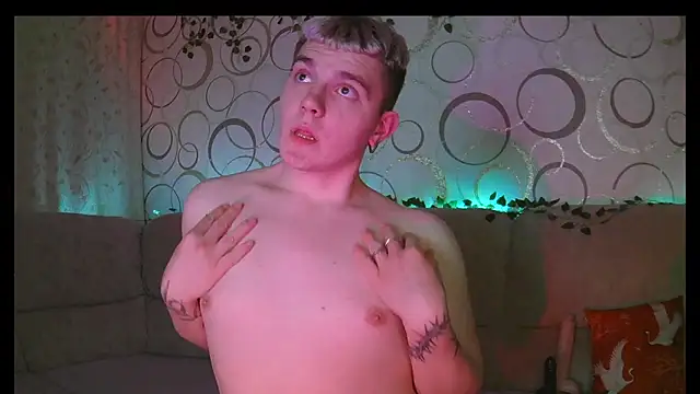 sweetescapeforu online show from April 1, 2026, 9:23 pm