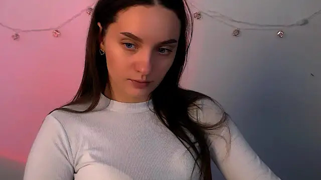 LiaSimss online show from March 23, 2026, 9:53 am