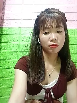 AmyLinee01 online show from June 20, 2026, 8:25 pm