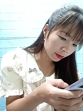 AmyLinee01 online show from July 25, 2026, 5:48 am