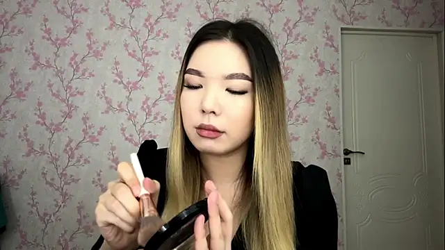 Snapshot of MadeleneStoesz chatting on March 23, 2026, 5:40 am MadeleneStoesz online show from March 23, 2026, 5:40 am