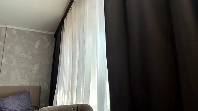 Snapshot of Emely_Cute chatting on March 22, 2026, 9:33 am Emely Cute online show from March 22, 2026, 9:33 am