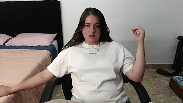 Queen Val369 online show from May 8, 2026, 2:59 am