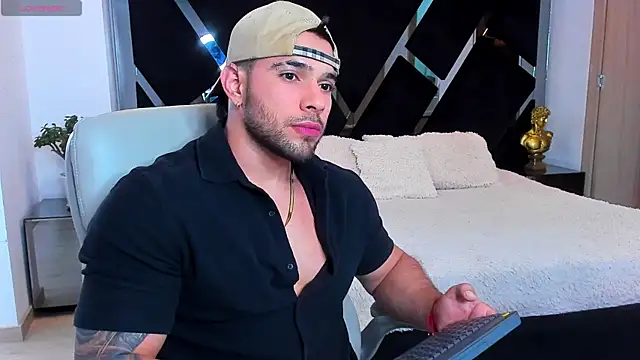 Raytorres online show from July 25, 2026, 9:21 pm