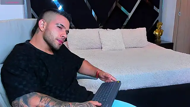 Raytorres online show from July 19, 2026, 6:00 am