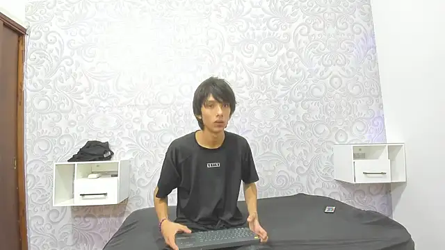 NickAndTylor online show from May 10, 2026, 1:57 pm
