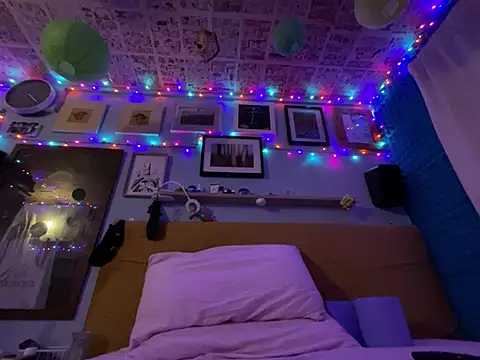 MyCockWantsYourWetVagina online show from March 25, 2026, 4:23 am