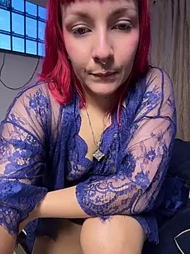 Amelie-RedHoney online show from July 30, 2026, 7:07 am