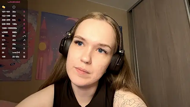 DenitaSpace online show from May 9, 2026, 2:42 pm