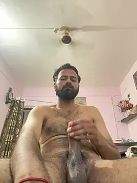 Wildlovee online show from June 20, 2026, 12:32 pm