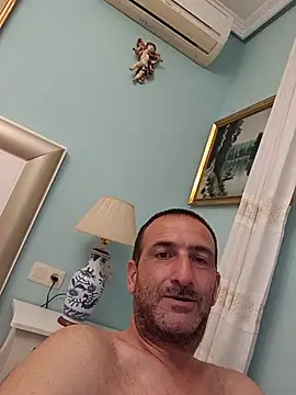 DanTrov79 online show from May 19, 2026, 10:28 pm