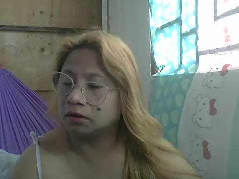 Snapshot of PinayChristine chatting on April 16, 2026, 1:50 am PinayChristine online show from April 16, 2026, 1:50 am