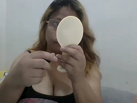 Snapshot of PinayChristine chatting on June 30, 2026, 6:57 am PinayChristine online show from June 30, 2026, 6:57 am