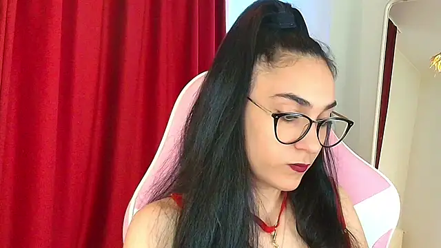 SlimTemptation online show from May 6, 2026, 4:05 am