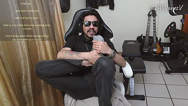 IASuarezV online show from April 10, 2026, 7:48 am