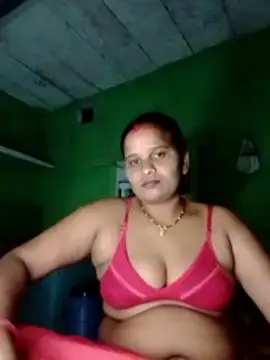 Shivani09900 online show from June 11, 2026, 9:01 pm