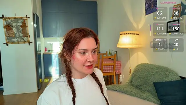 AurikTrix online show from May 3, 2026, 1:11 am