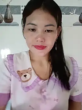 Snapshot of meg_06 chatting on June 17, 2026, 2:11 am meg 06 online show from June 17, 2026, 2:11 am