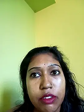 bannerjeesneha20 online show from May 7, 2026, 2:38 am