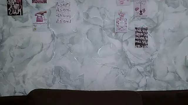 Jenny Kiss  online show from April 8, 2026, 8:05 am