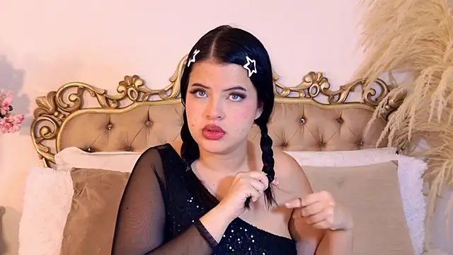 Snapshot of Elodie_Laurent chatting on May 12, 2026, 11:49 am Elodie Laurent online show from May 12, 2026, 11:49 am