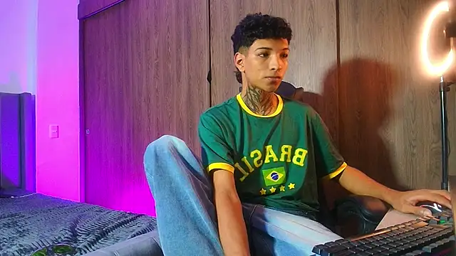 Snapshot of im_Usuga chatting on March 26, 2026, 5:17 am im Usuga online show from March 26, 2026, 5:17 am