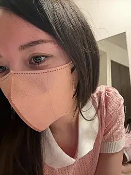shinochan   online show from April 12, 2026, 12:52 pm