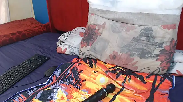 DarkBeautyX online show from July 18, 2026, 1:20 pm